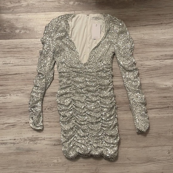 NWT Lovers and Friends Ginger Mini Dress in Silver XS - Picture 2 of 4